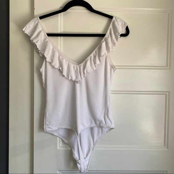 Wilfred Ribbed Ruffle Tank Bodysuit - Picture 2 of 5